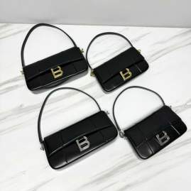 Picture of Balenciaga Handbags _SKUfw199739977fw